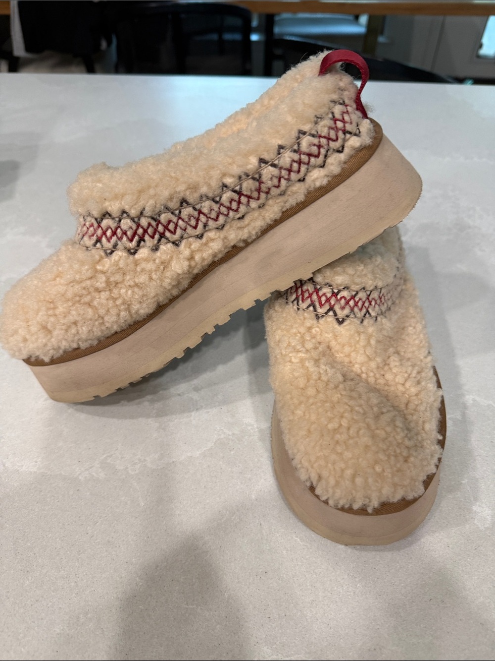 Ugg sherpa  Slip-On Clogs in Cream - Picture 6 of 7